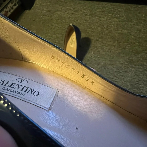 Valentino Blue Stud Heels, size 38.5 - Picture 11 of 15
